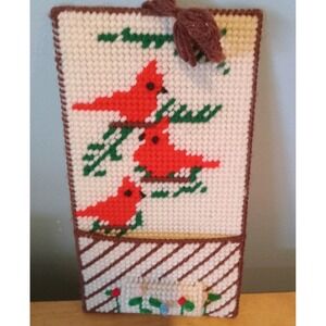 Handmade Plastic‎ Canvas Needlepoint Wall Hanging Note Holder Cardinal